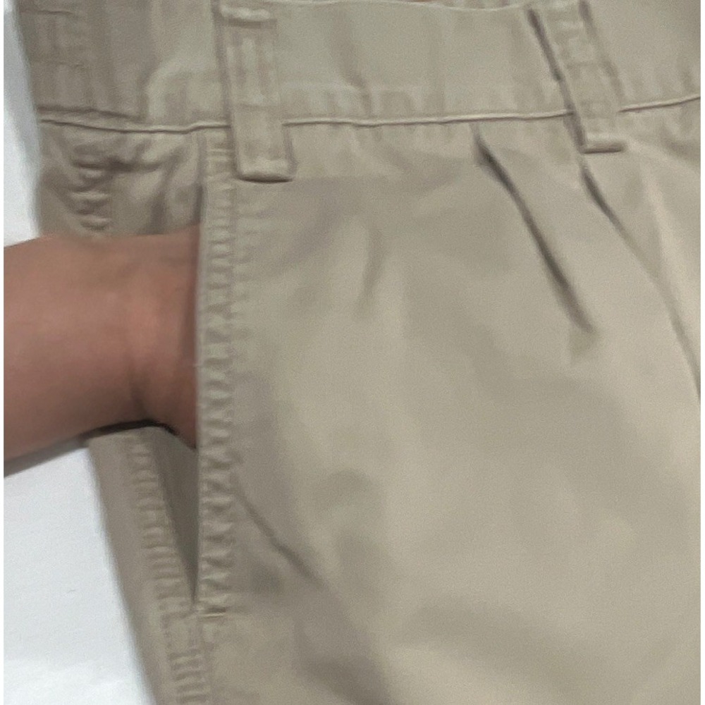 Eddie Bauer Mens Pleated Chino Shorts Khaki Tan Cotton Elastic Waist Size 46 - Picture 4 of 6
